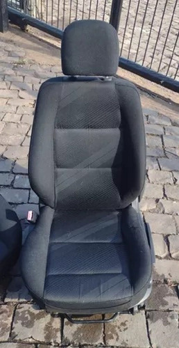 Jogo Bancos Tecido Peugeot 307 2002 A 2008 Detalhe