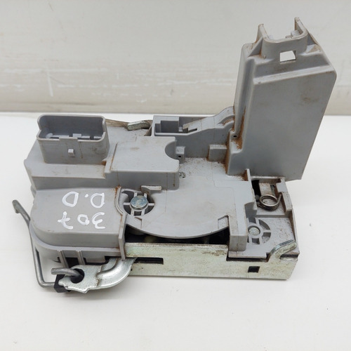 Fechadura Da Porta Dianteira Direita Peugeot 307 2006 A 2012