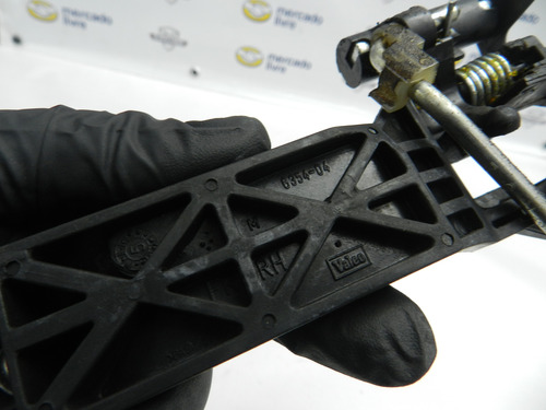 Suporte Maçaneta Externa Direita Corolla Hilux Fielder 03/15