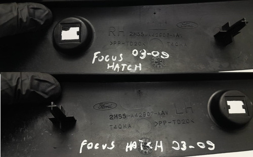 Par Acabamento Tampa Traseira Ford Focus Hatch 01/09