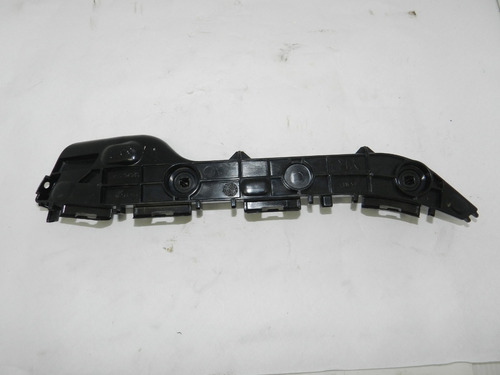 Guia Para-choque Traseiro Lado Direito Toyota Yaris 19/22