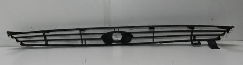 Grade Dianteira Para-choque Ford Focus 00/04 Detalhe