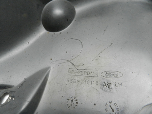 Para-barro Lado Esquerdo Ford Mondeo 94/00 Com Detalhe