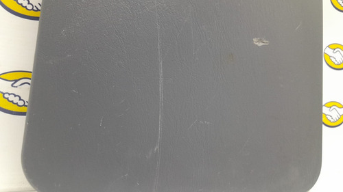 Tampa Caixa Ferramentas Macaco Mala Hilux 97/04 Detalhe