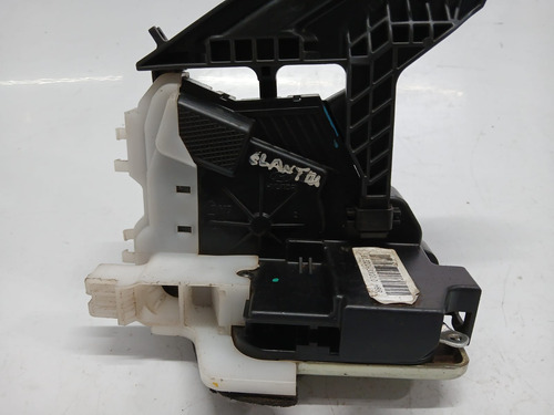 Fechadura Porta Dianteira Direita Hyundai Elantra 2012 A 16