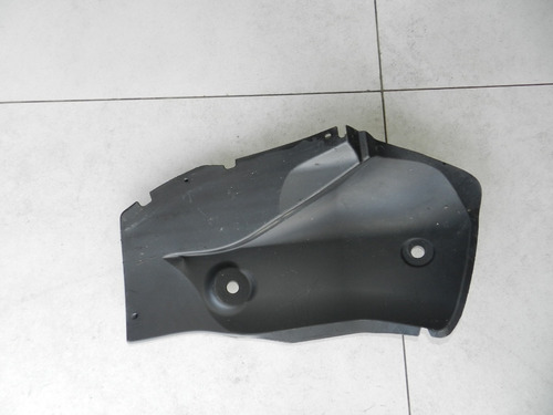 Para-barro Traseiro Direito Renault Sandero 03/13 8200531579