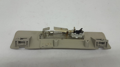 Luz Teto Cortesia Gm Astra Zafira 01/11 24432410 Detalhe
