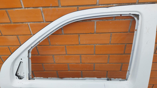 Porta Dianteira Esquerda Nissan Frontier Sel 08/14 Detalhe