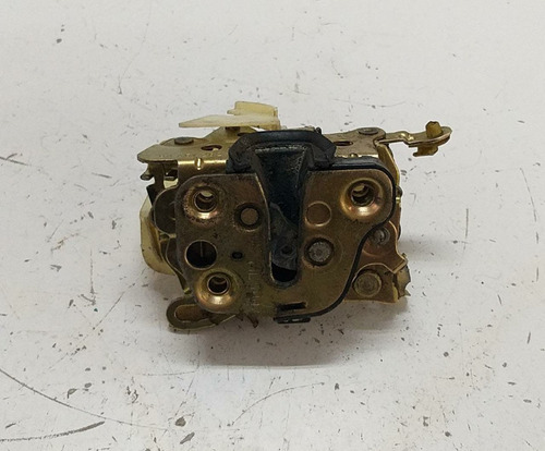 Fechadura Dianteira Direita Gm Corsa 1994 A 2006 90451282