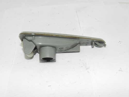 Pisca Lateral Direito Renault Sandero 2008 A 2014 8200602765
