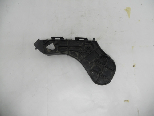 Guia Para-choque Traseiro Lado Esquerdo Toyota Etios 13/21