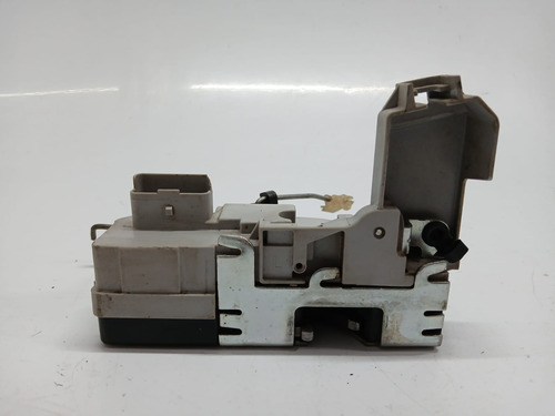 Fechadura Porta Dianteira Esquerda Peugeot 307 2006 A 2012