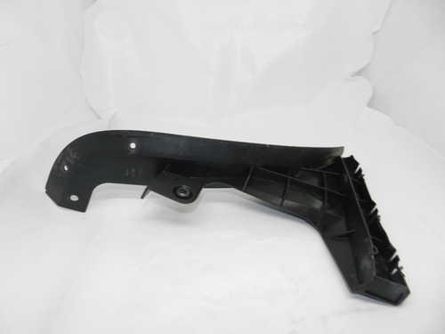 Guia Para-choque Traseiro Esquerdo Audi A3 97/06 8l0807377f