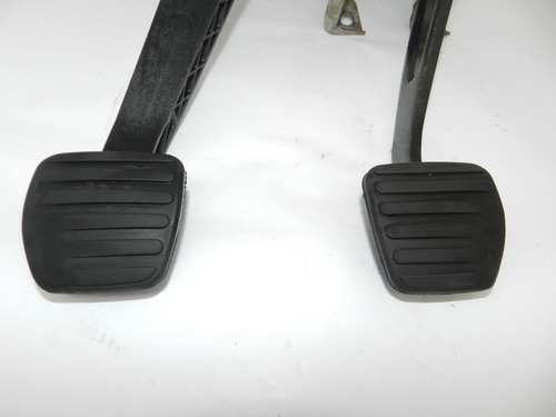 Pedaleira Freio+embreagem Renault Sandero Logan 2008 A 2013