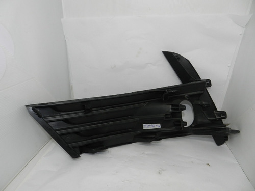 Moldura Farol Milha Direito Toyota Corolla 17/19 Paralela