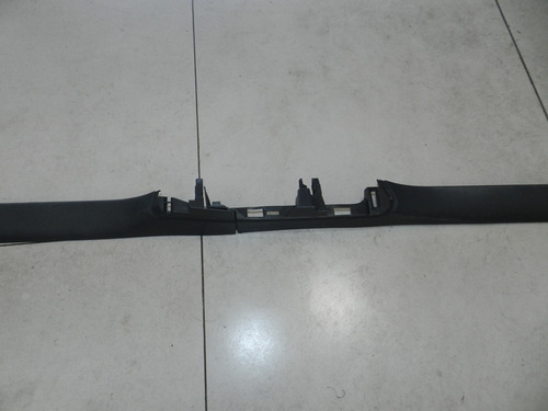Soleira Porta Traseira Esquerda Renault Megane 08/12