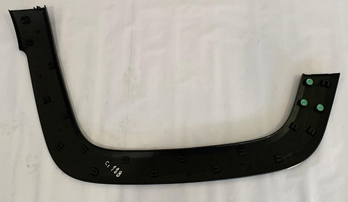 Moldura Para-lama Dianteiro Direito Jeep