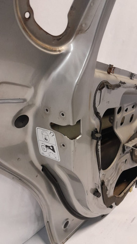 Porta Traseira Esquerda Ford Mondeo Clx 98/01 Com Detalhe
