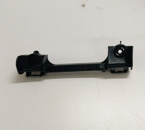 Guia Parachoque Dianteiro Esquerdo Toyota Etios 2012 A 2021
