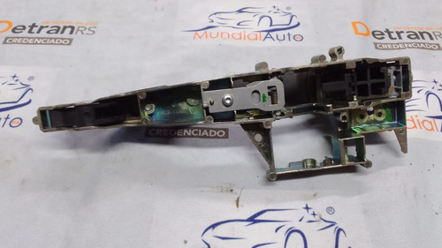 Maçaneta Traseira Esquerda C3 E Peugeot 208    24010