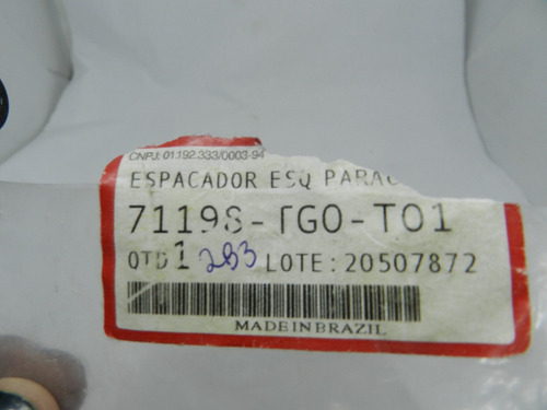 Guia Para-choque Dianteiro Lado Esquerdo Honda Fit 09/14