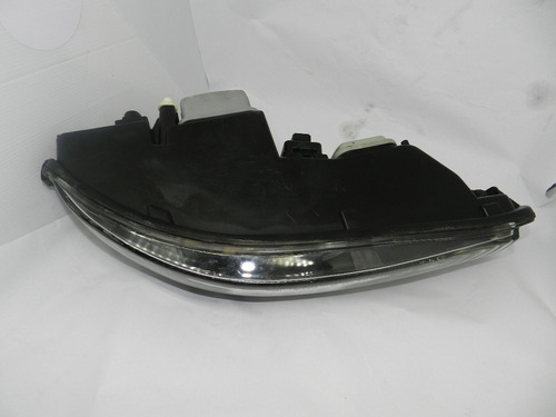 Farol Esquerdo Vidro Mascara Negra Fiat Marea 99/05 88201557