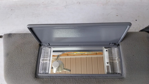 Quebrasol Parasol Direito Jeep Laredo Sport 97 Com Luz