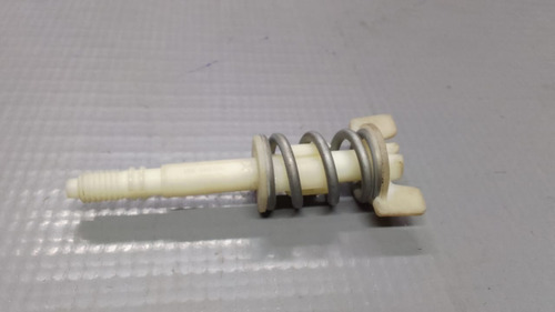 Parafuso Fixação Lanterna Vw Jetta Passat 11-15   23953