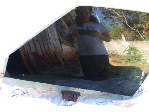 Vidro Porta Dianteira Esquerda Fiat Uno 4 Portas  11753