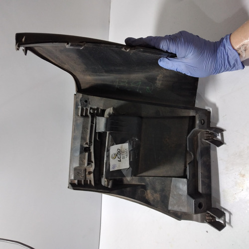 Moldura Lateral Com Tampa Caixa De Fusivel Stilo - 16951*