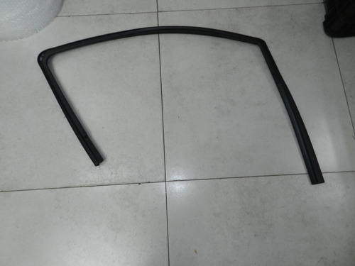 Borracha Porta Dianteira Esquerda Gm Onix 2016 A 2019