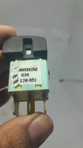 Botão Desembaçador Traseiro Gm Vectra 1999 A 2005 09138051